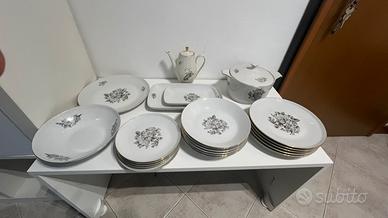 Servizio piatti con filigrana in oro/porcellalla