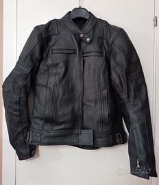 Giacca moto in pelle femminile 