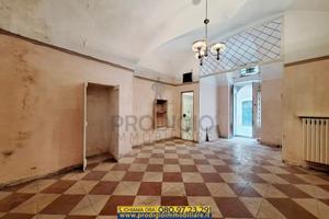 Centrale pianoterra con doppio ingresso a Terlizzi