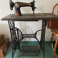 Macchina da cucire Singer originale a pedale ‘900
