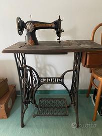 Macchina da cucire Singer originale a pedale ‘900