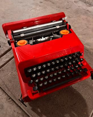 Macchina da scrivere Olivetti “Valentine”