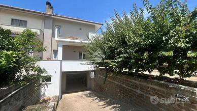 PORZIONE DI QUADRIFAMILIARE A LADISPOLI