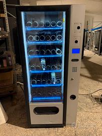 Distributore automatico snack e bevande