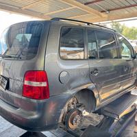 Ricambi Volkswagen Touran 2006 1.9 105 cv bkc 6 ma