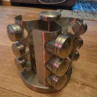 portaspezie girevole in metallo