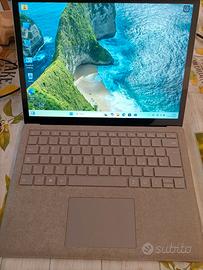 Microsoft Surface Laptop 2 Touchscreen + Docking