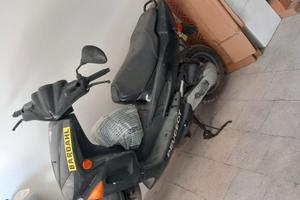 Scooter ciclomotore Peugeot Speedfight 50