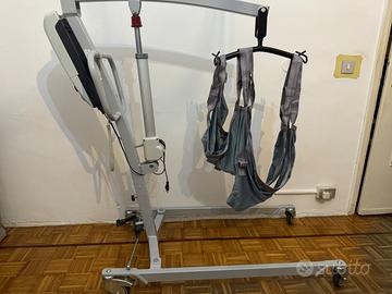 Sollevatore elettrico per disabili