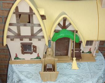 La casetta di biancaneve e i 7 nani con arredi