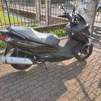 Suzuki Burgman 200