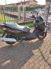 Suzuki Burgman 200