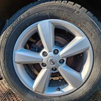 pneumatici M+S  215/60 R17
