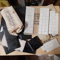 Piccolo blocco piastrelle tessere ceramica vintage