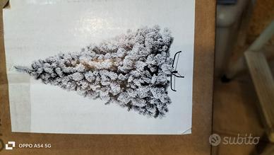 albero 🌲 natalizio innevato 