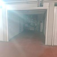 Garage in centro a Laives