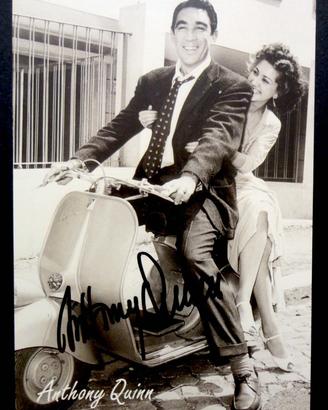Anthony Quinn, Autografo Originale - LOA