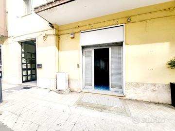 Localr commerciale in Via Guarini