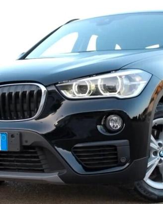Bmw X1 sDrive 18d Aut. *LUCI AMBIENTE