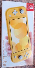 Nintendo Switch Lite Gialla + Super Mario Odyssey 