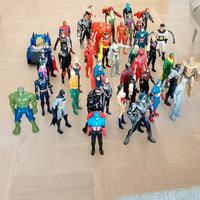 44 supereroi Marvel e DC