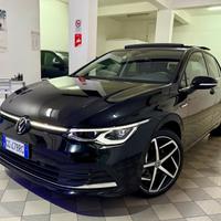 Volkswagen Golf 2.0 TDI 150 cv dsg tetto 23.000km
