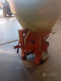 Spandiconcime 400 lt Conico