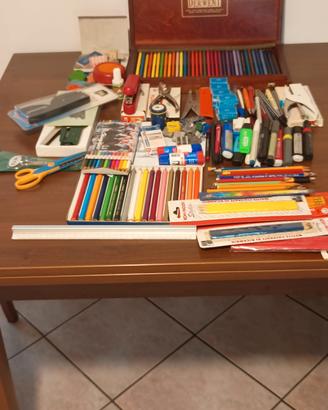 Materiale per la scuola.
