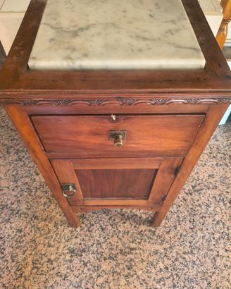 comodino d'epoca 