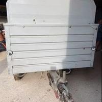 Carrello rimorchio per trasporto animali
