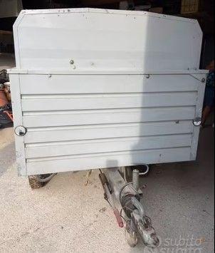 Carrello rimorchio per trasporto animali