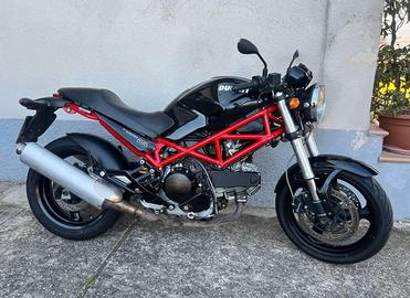 Ducati Monster 695