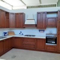Cucina classica in legno--modificabile-