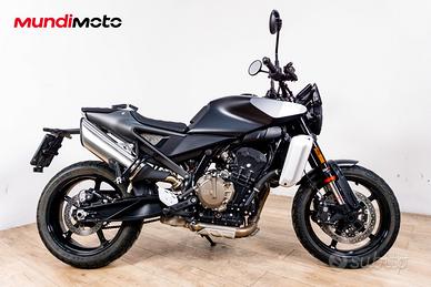 HUSQVARNA SVARTPILEN 801 - 2025