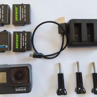 GoPro Hero 7 Black + Kit Accessori e 4 batterie