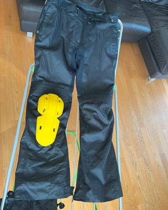 Pantaloni moto