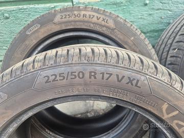Gomme macchina usate come nuove