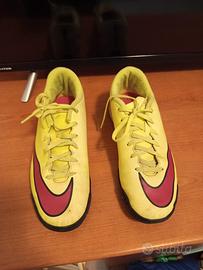 scarpe Nike Mercurial (adatte Calcetto) gialle