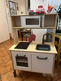 Cucina Ikea per bambini più cassa supermercato