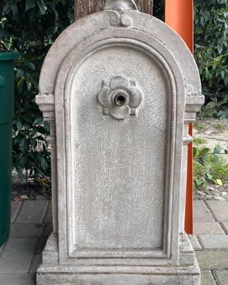 Fontanella giardino