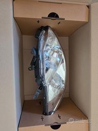 faro anteriore destro Auris