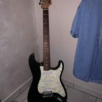 Chitarra Elettrica Squier + Ampli + Custodia