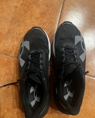 Scarpe da Corsa Under Armour tg 45