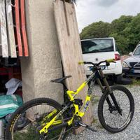 bicicletta da downhill commencal supreme v3 2017