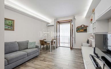Torrino Nord - Trilocale con ampio terrazzo e box