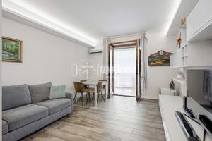Torrino Nord - Trilocale con ampio terrazzo e box