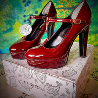 Scarpe nuove con plateau