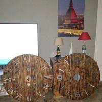 Arredamento con bobine in legno