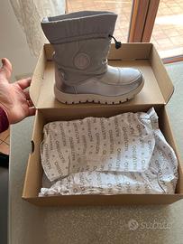 Scarpe /stivali Naturino NUOVE (bimba) 33