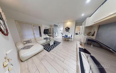 LOMAZZO: Ampio trilocale in centro paese con canti